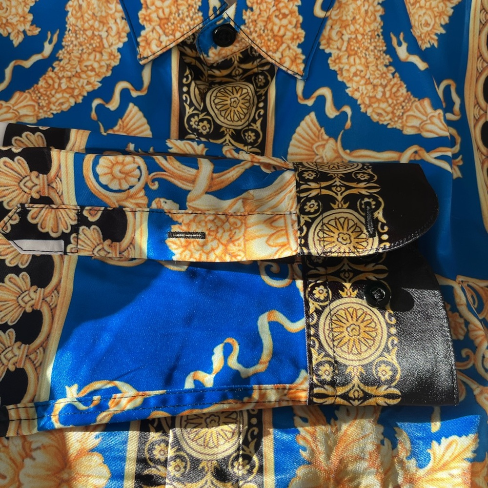 Greek! Men's Blue and Gold Baroque. Button down. Never worn. No tags. Enjoy! - Picture 4 of 6